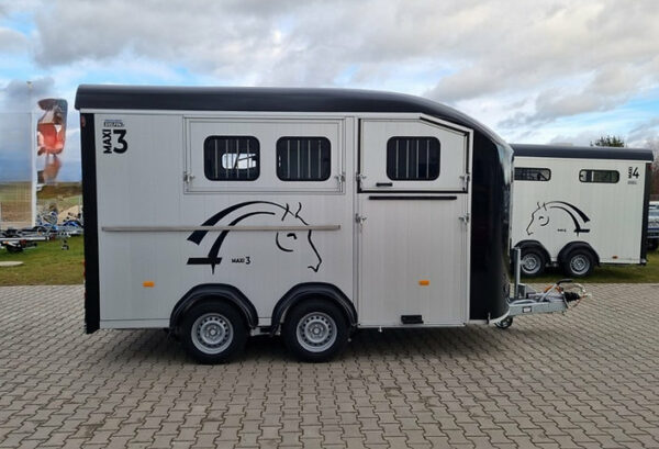 Horse Trailer Maxi 3 con rampa laterale e rivestimento