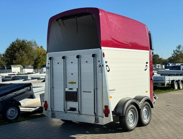 Trailer Humbaur Pegasus 2400 con tappezzeria e porte laterali - Image 10