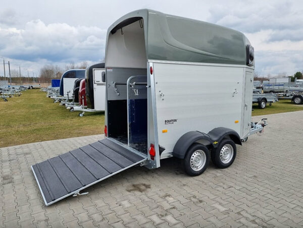 Humbaur Equitos Alu Plus 2000 trailer con tappezzeria e porte laterali - Image 13