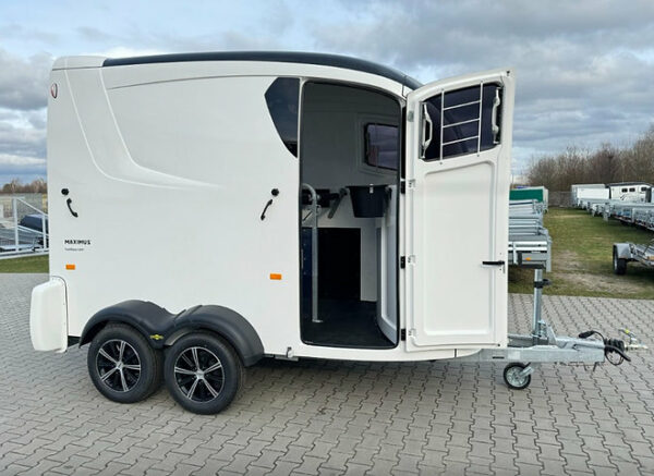 Trailer Humbaur Maximus 2700 con tappezzeria, porte laterali e tetto apribile - Image 5