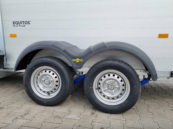 Humbaur Equitos Alu Plus 2000 trailer con tappezzeria e porte laterali - Image 15