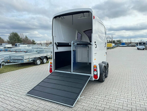 Trailer Humbaur Maximus 2700 con tappezzeria, porte laterali e tetto apribile - Image 6