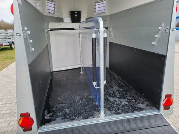 Humbaur Equitos Alu Plus 2000 trailer con tappezzeria e porte laterali - Image 6