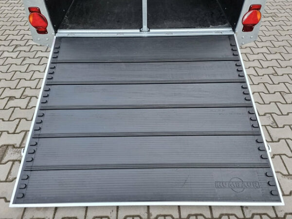 Trailer Humbaur Xanthos Aero 2400 con tappezzeria e porte laterali - Image 8