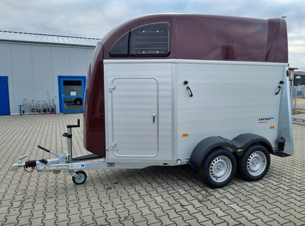 Trailer Humbaur Xanthos Aero 2400 con tappezzeria e porte laterali - Image 9