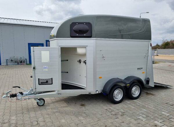 Humbaur Equitos Alu Plus 2000 trailer con tappezzeria e porte laterali - Image 11