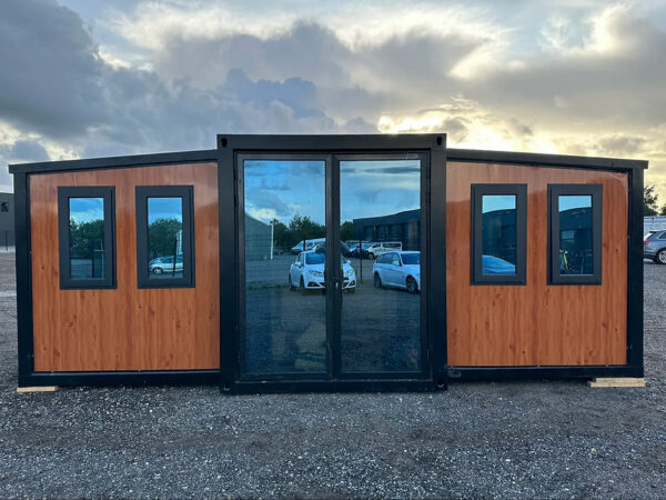 Tiny House / Mobile - Home / Deluxe - Image 2